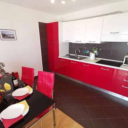 2 Biba 41 Apartment *